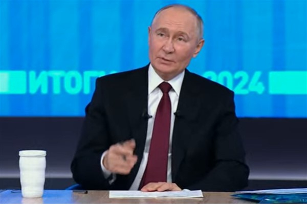 Putin: Ukrayna anayasasına göre artık yalnızca Ukrayna Parlamentosu meşrudur