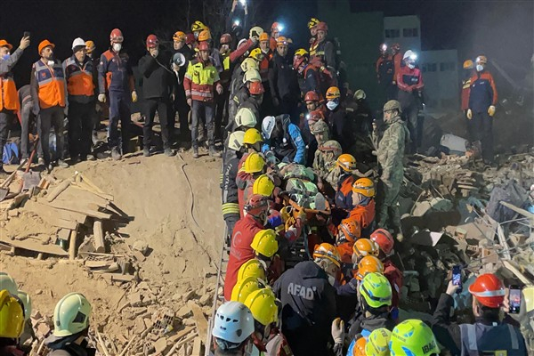 Başkan Altay, arama kurtarma çalışmasına katılan ekiplere teşekkür etti