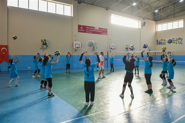 Esenyurt'lu çocuklara spor eğitimi