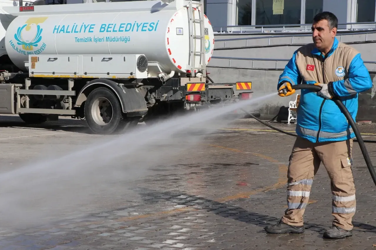 Haliliye 'de eğitim öncesi okullarda hummalı temizlik çalışmaları-(VİDEO)