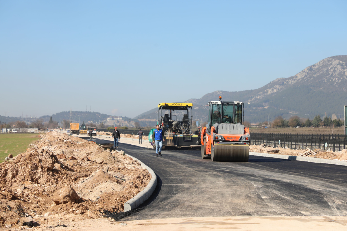 Muğla'da AVM bağlantı yolu çalışmalarında sona gelindi