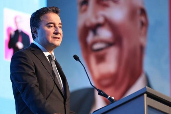 Babacan: Bir yılda 354 bin konut sözü verildi, iki yılda 201 bin konut teslim edilebildi