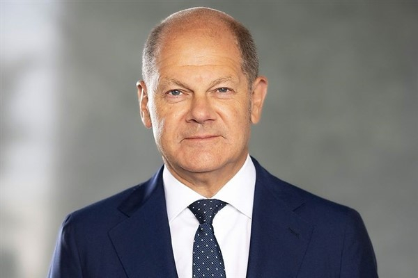 Scholz: Zelenski’nin demokratik meşruiyetini reddetmek basitçe yanlış ve tehlikelidir