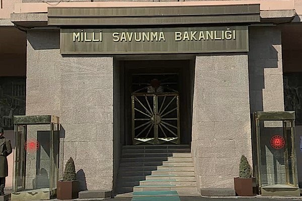 Deniz Kuvvetleri Komutanlığı tarafından bir vatandaşın sıhhi tahliyesi yapıldı