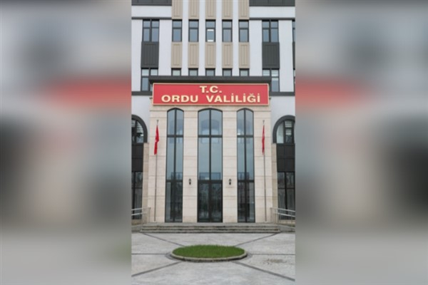 Ordu'da kar yağışı nedeniyle motokuryelerin trafiğe çıkması yasaklandı