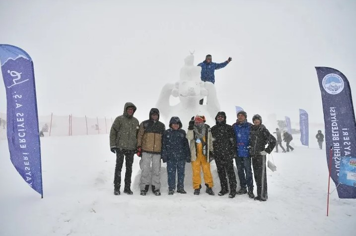 Erciyes'te Karla Oluşan Sanat Eseri