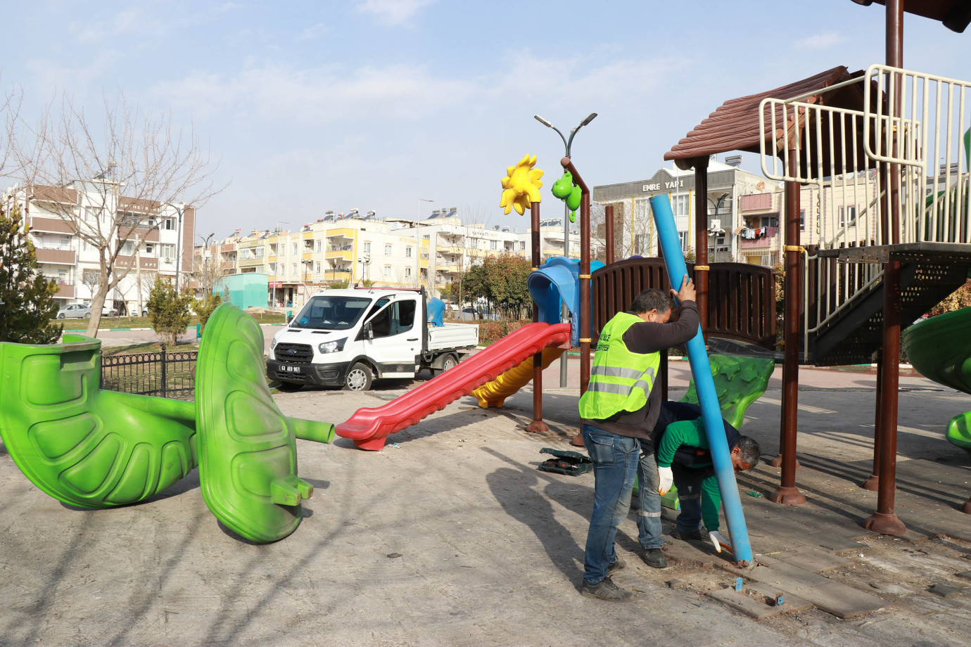 Haliliye Belediyesi, Parklardaki Bahar Hazırlıklarını Sürdürüyor