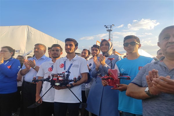 Afyonkarahisar'da  'Liseler Arası İnsansız Hava Araçları Yarışması'