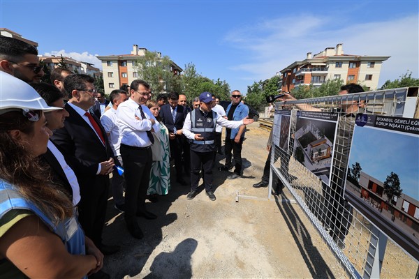 İmamoğlu: İnşallah herkesi mutlu edeceğimiz işleri yapmaya devam ederiz