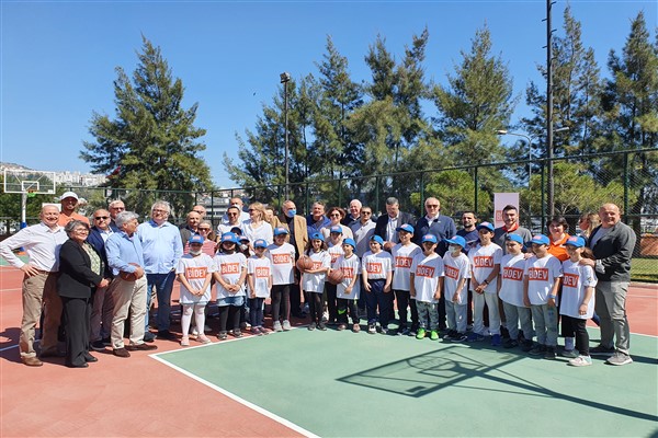 İzmir Çiğli Eğitim Parkı Basketbol Sahası yenilendi