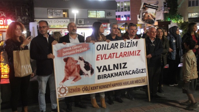 İzmir'de 'hayvanları hapsetmeyin’ çağrısı