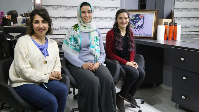 Urfa’da el ele veren 3 kadının başarısı: Kendi ekonominizi oluşturun