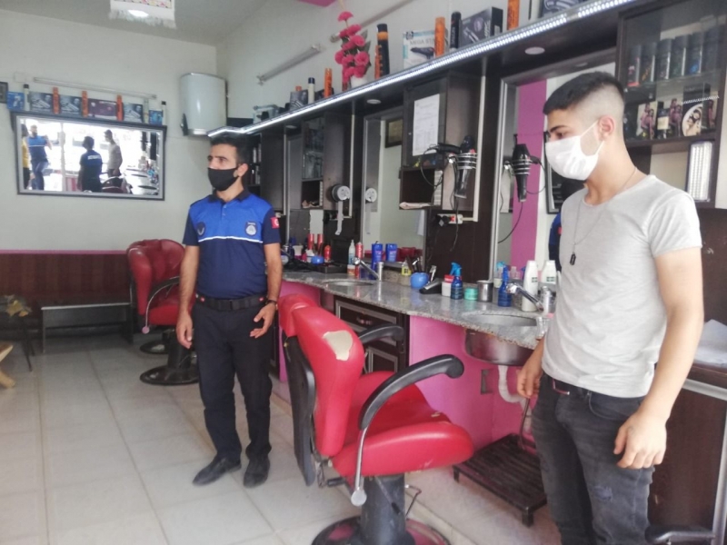 Viranşehir’de zabıta ekipleri maske ve hijyen denetimini sürdürüyor