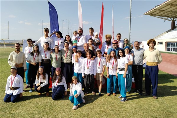 Afyonkarahisar’da Geleneksel Türk Okçuluğu Zafer Kupası Turnuvası düzenlendi