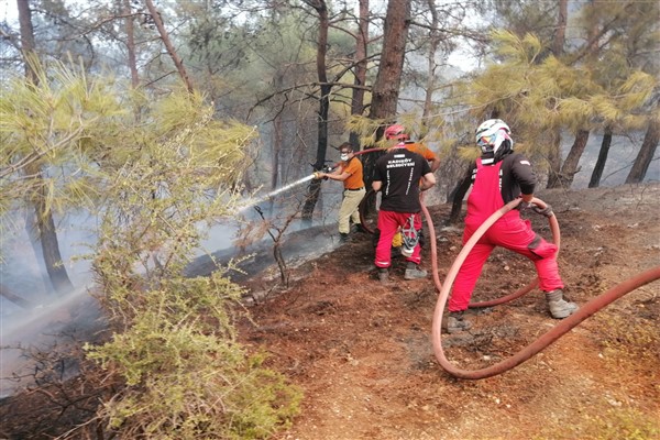 BAK Kadıköy, yangınla mücadele çalışmaları için Çanakkale’de