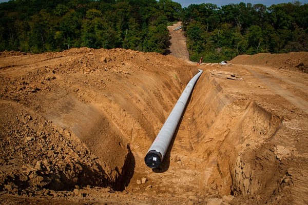 Bakan Bolat, Iğdır-Nahçıvan doğalgaz boru hattı temel atma törenine katıldı