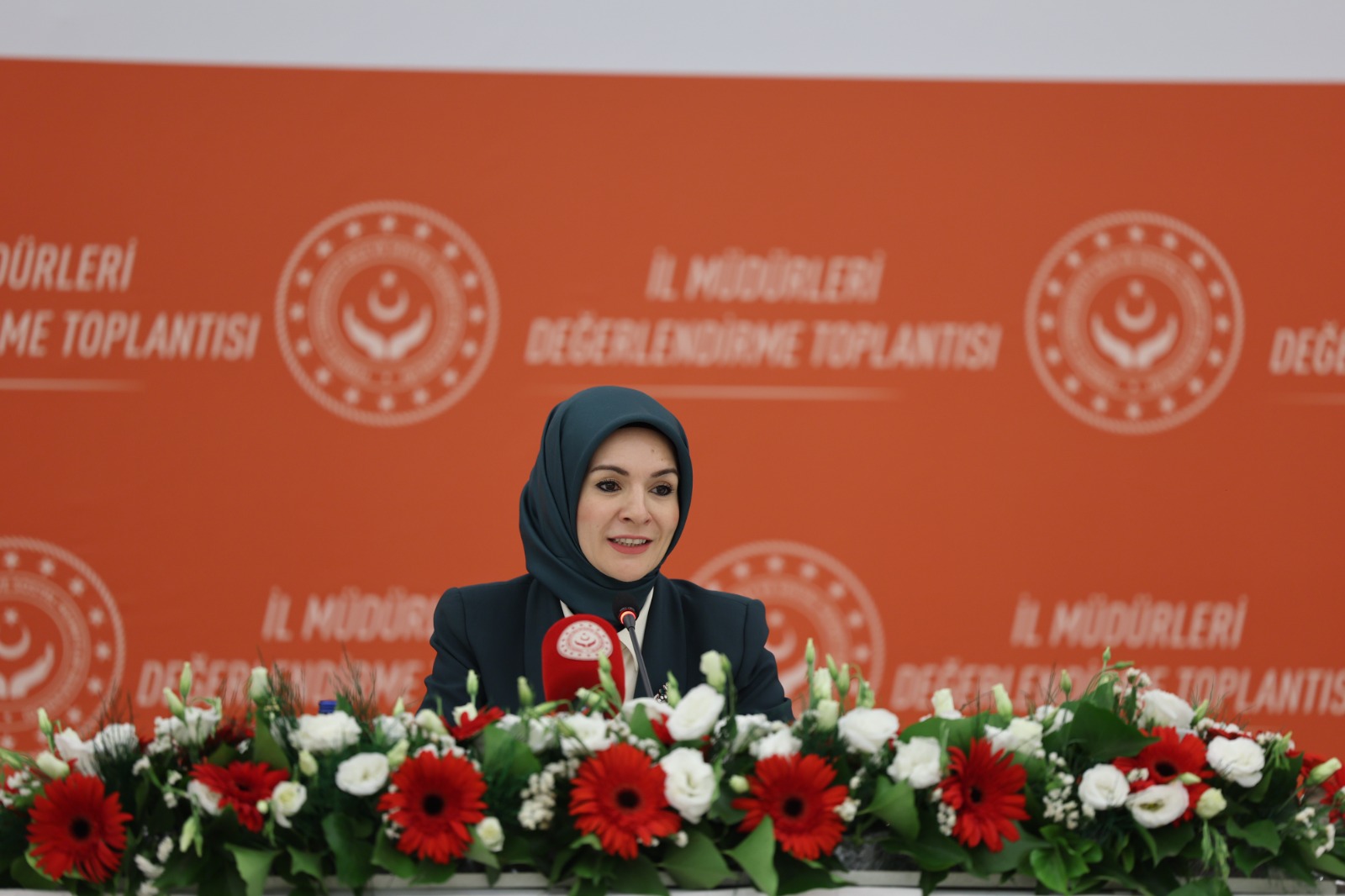 Bakan Göktaş, Sultanbeyli Otizm Aktif Yaşam Merkezi'nin açılışına katıldı