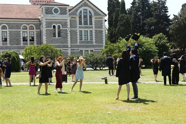 Boğaziçi Üniversitesi 156. yıl mezunlarını veriyor