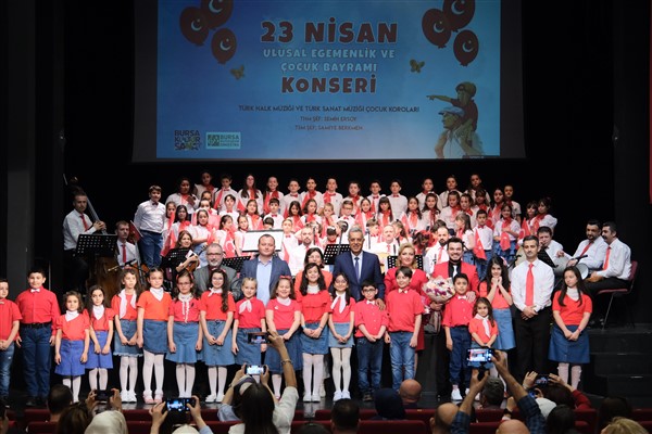 Bursa Büyükşehir Belediyesi Çocuk Korosu sahne aldı