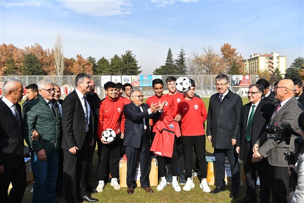 Büyükşehir, amatör spor kulüplerine 1,5 milyon TL’lik malzeme desteği verecek