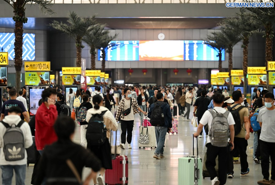 Çin’de ekim ayında trenle 336 milyon kişi yolculuk yaptı