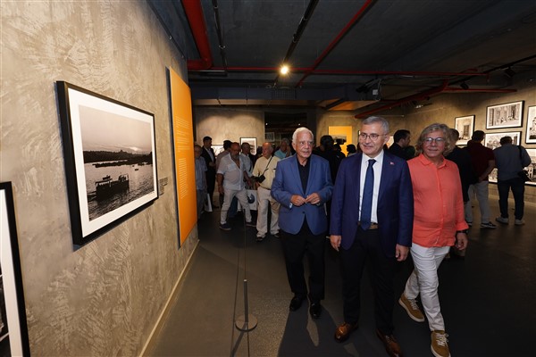  “Efsunlu Şehir” fotoğraf sergisi İstanbullularla buluştu