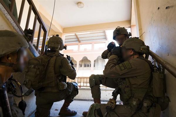 IDF: Şifa Hastanesi bölgesinde çatışmalara devam ediliyor