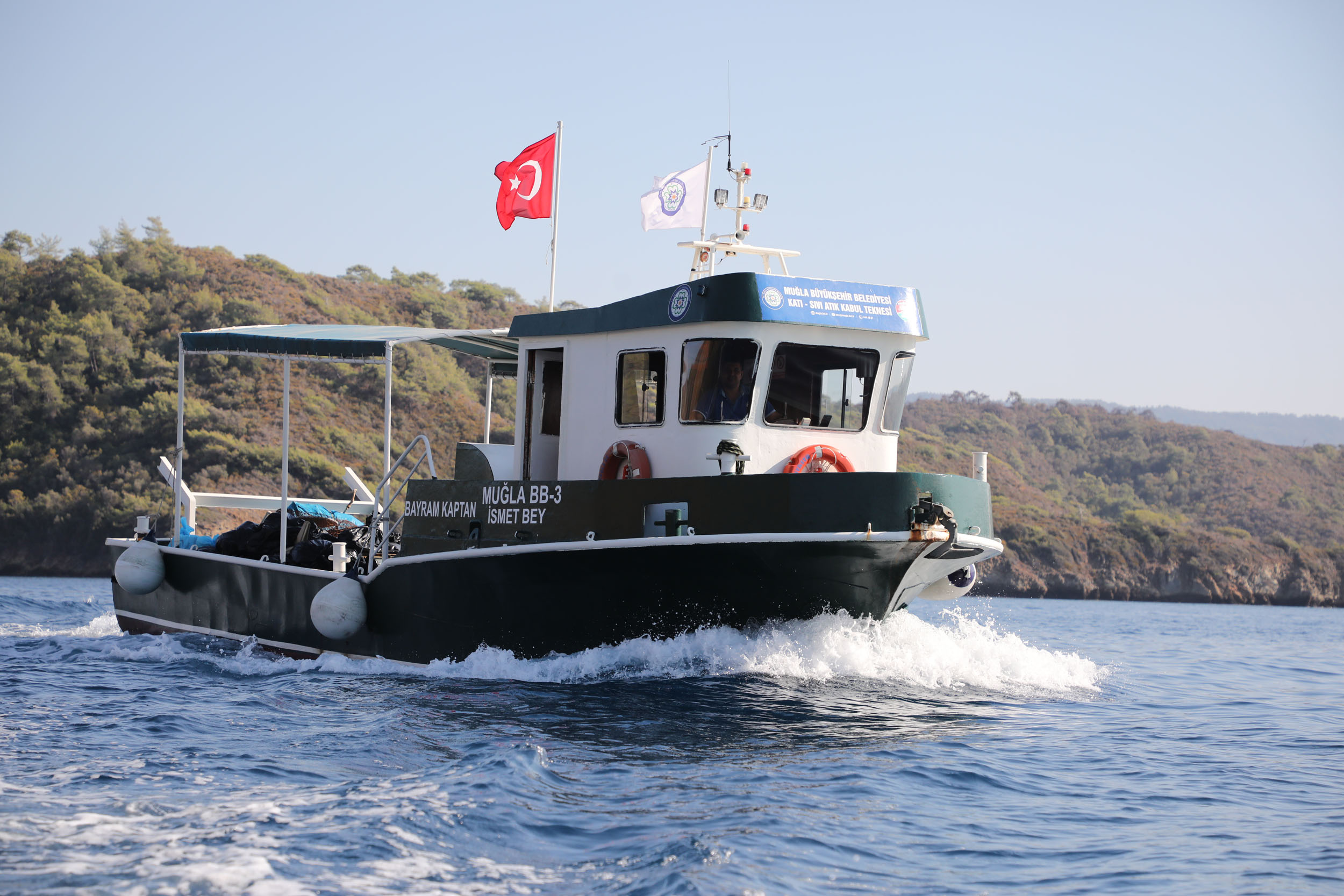 Muğla Büyükşehir Belediyesi'nden 8 atık alım teknesi