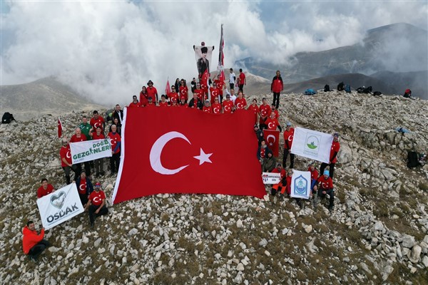 Osmangazili dağcıların ‘100. Yıl’ zirve tırmanışı