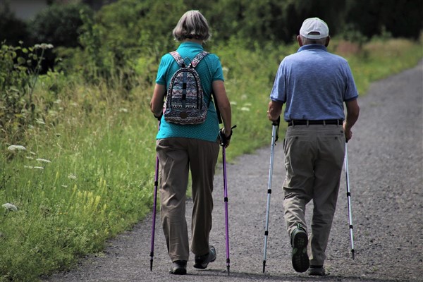 Sağlık Bakanlığı’ndan Dünya 'Yaşlılar' ve 'Yürüyüş' Günü paylaşımı