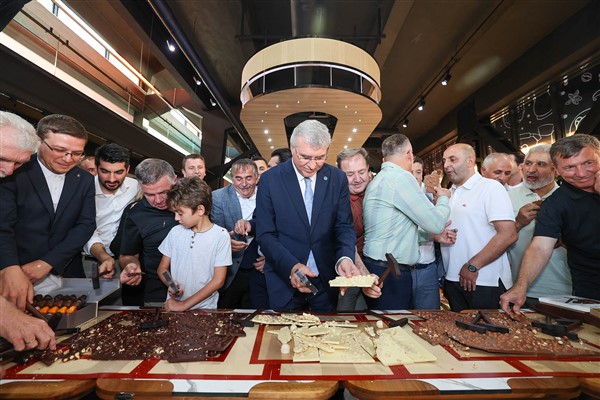 Sakarya Büyükşehir Belediyesi, Nehir Çikolata işletmesini hizmete açtı