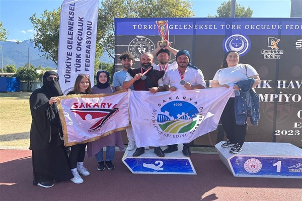  Sakarya Büyükşehir sporcuları Türkiye Şampiyonası’ndan dereceyle döndü 