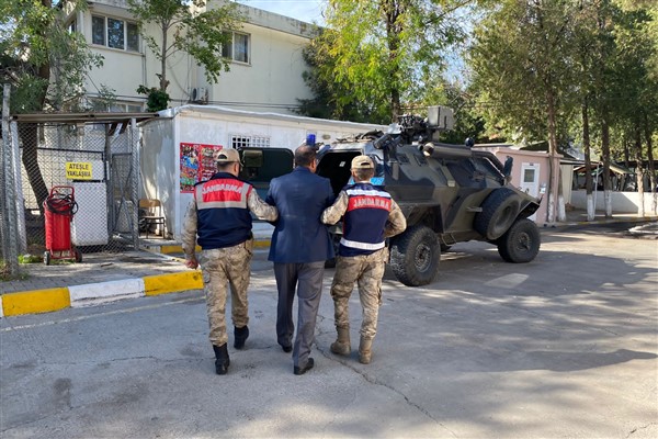 Şanlıurfa'da 26 kişiyi dolandırdığı iddia edilen şahıs tutuklandı