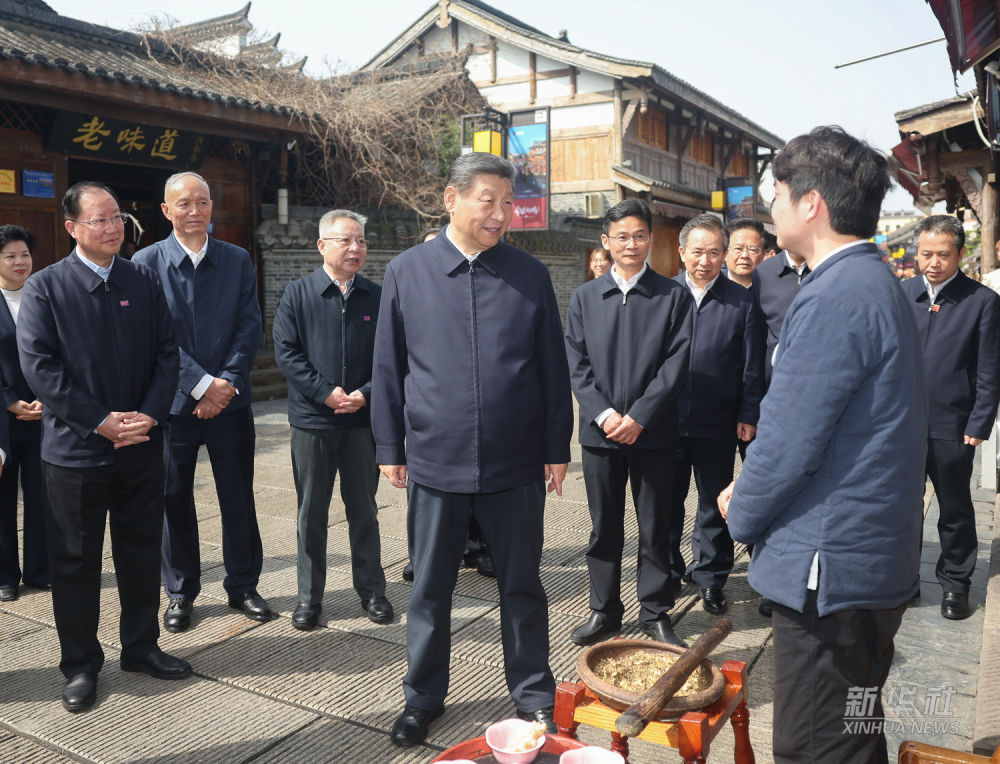 Xi: Hunan reform ve inovasyonda ısrar etmeli