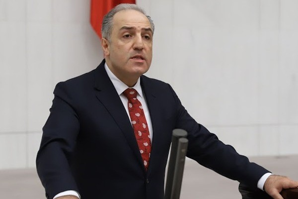 Yeneroğlu, 2022 yılı Tedavi ve Rehabilitasyon Merkezleri Raporunu Meclise taşıdı