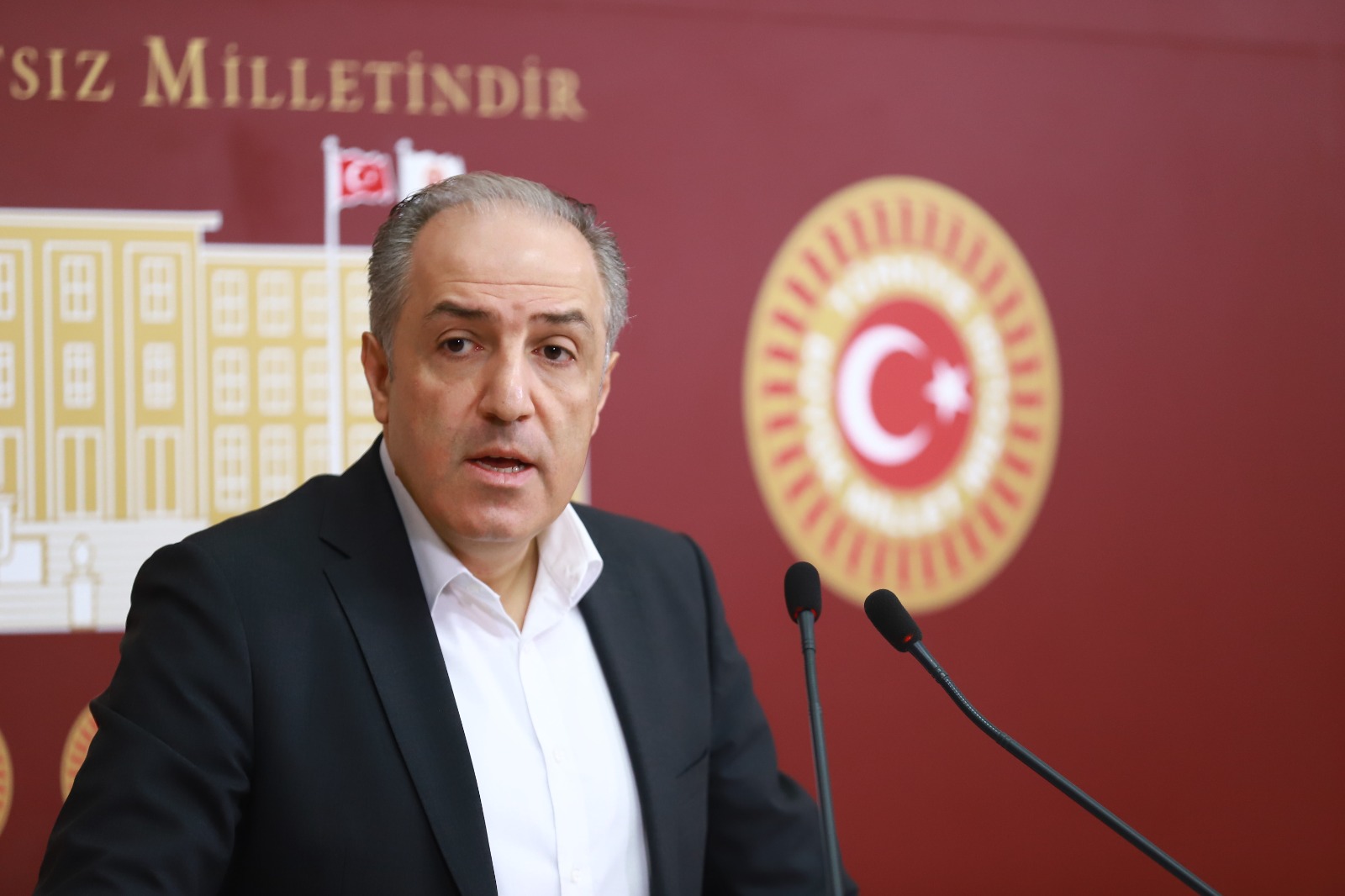 Yeneroğlu, bazı kamu kurumlarındaki yöneticilerin maaşlarına yapılan düzenlemeyi sordu
